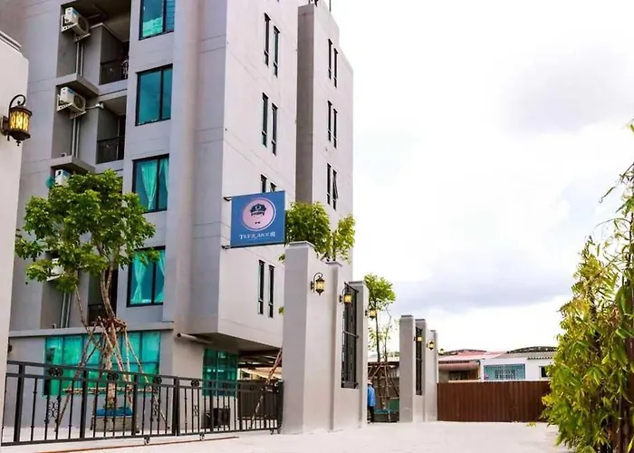 Hotel Dancenter Sukhumvit 107